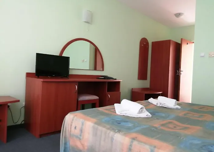 Отель Sunset 3*