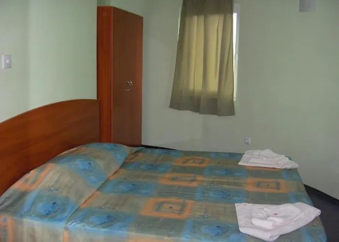 Отель Sunset 3*